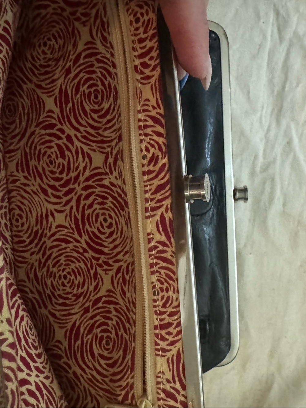 HOBO Black Leather Frame Clutch Wristlet - Picture 5 of 6